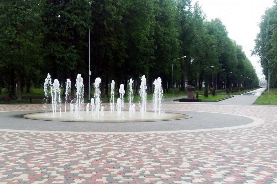 В Новомосковске открыли фонтаны