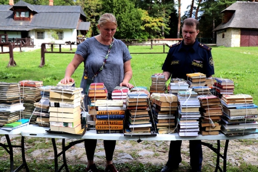 Музею Поленова за книги тульские осужденные подарили тапки