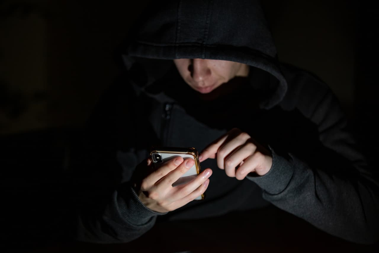 В Туле 44-летний рецидивист украл у знакомой смартфон