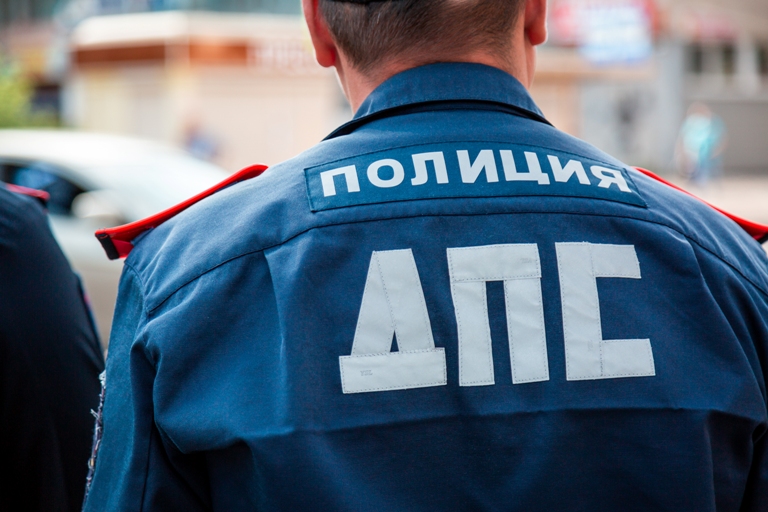Житель Новомосковска заплатит больше 500 тысяч рублей за попытку дать взятку инспектору ДПС