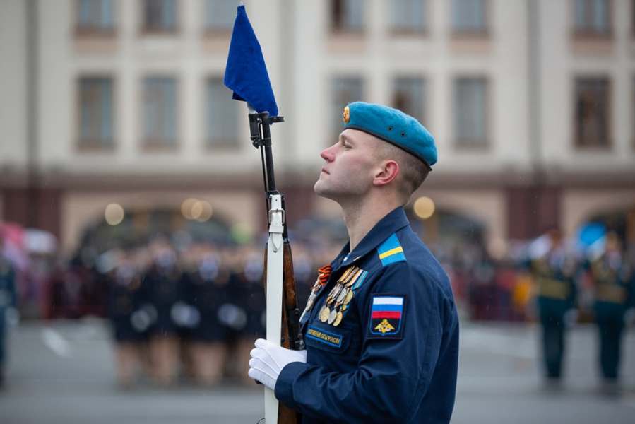 Туляков приглашают на службу по контракту в Вооруженные Силы РФ