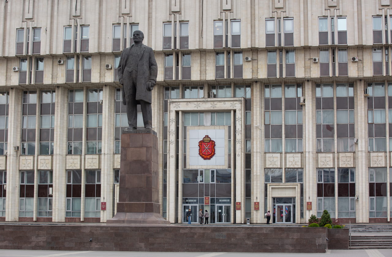 Правительство Тульской области закупит новую мебель на 3 млн бюджетных рублей