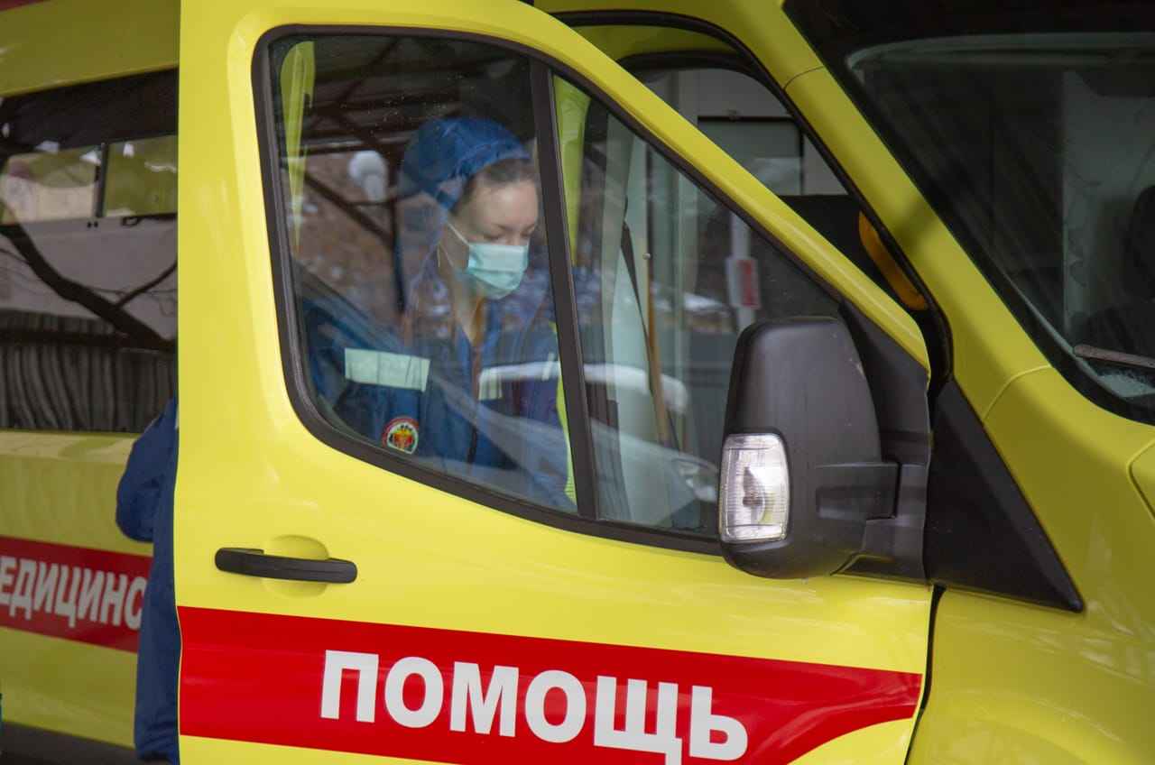 В Донском трёхлетний ребёнок выпал из окна с 3-го этажа