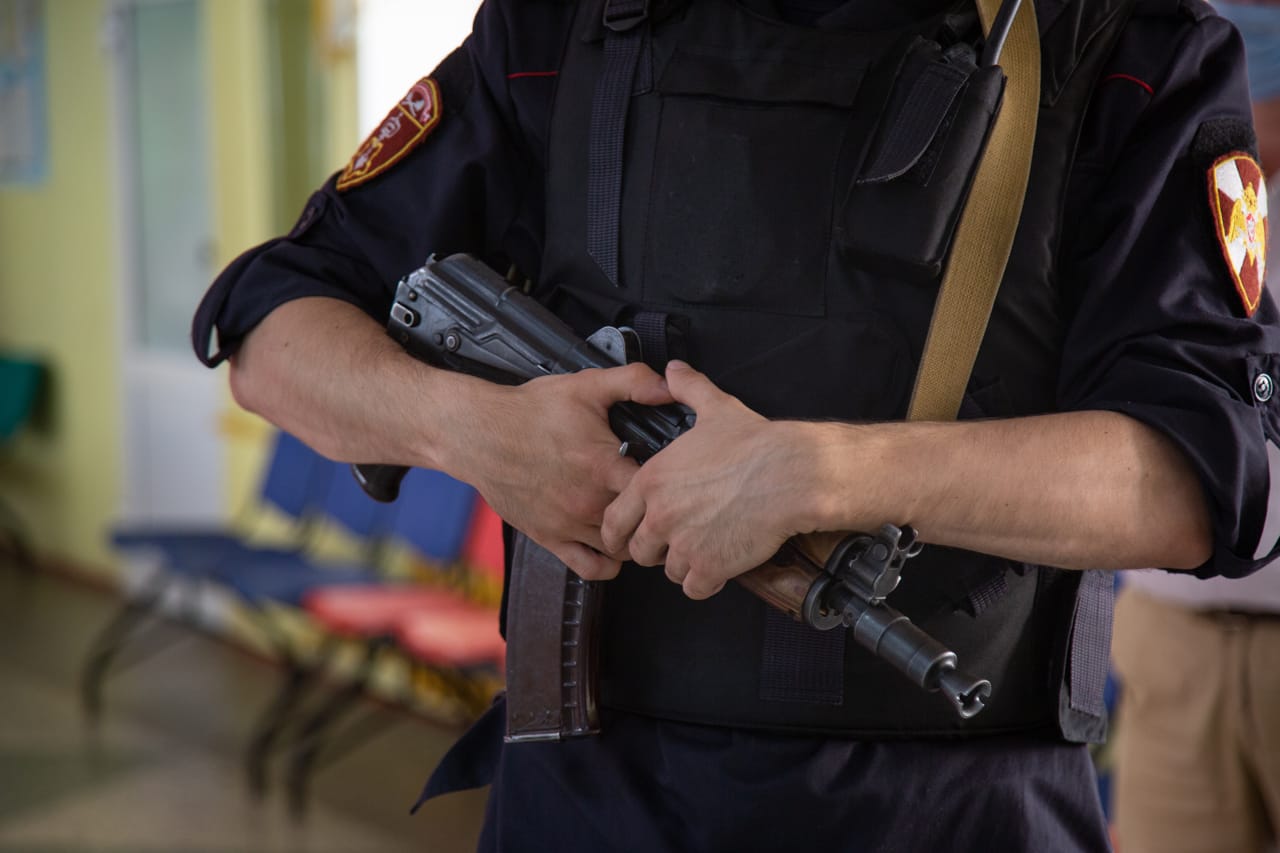 Тульские росгвардейцы пресекли более 30 правонарушений за неделю