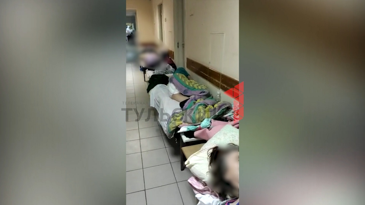 В сети появилось видео из переполненных коридоров ковидного госпиталя