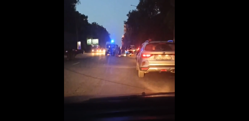 Под Новомосковском мотоцикл врезался в Камаз: два человека погибли