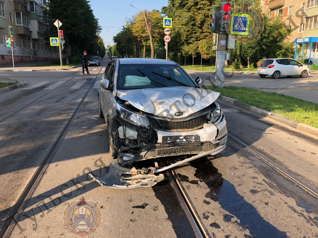 В Туле водитель Hyundai Solaris не уступил дорогу Kia и попал в больницу -  Новости Тулы и области - 1tulatv