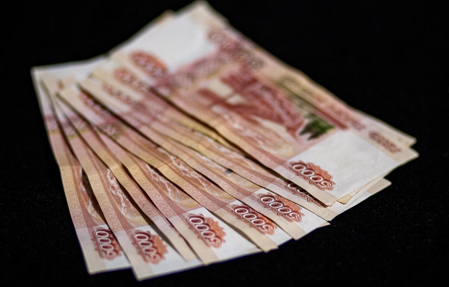 Узловчанин задолжал своей дочери более 1 млн рублей