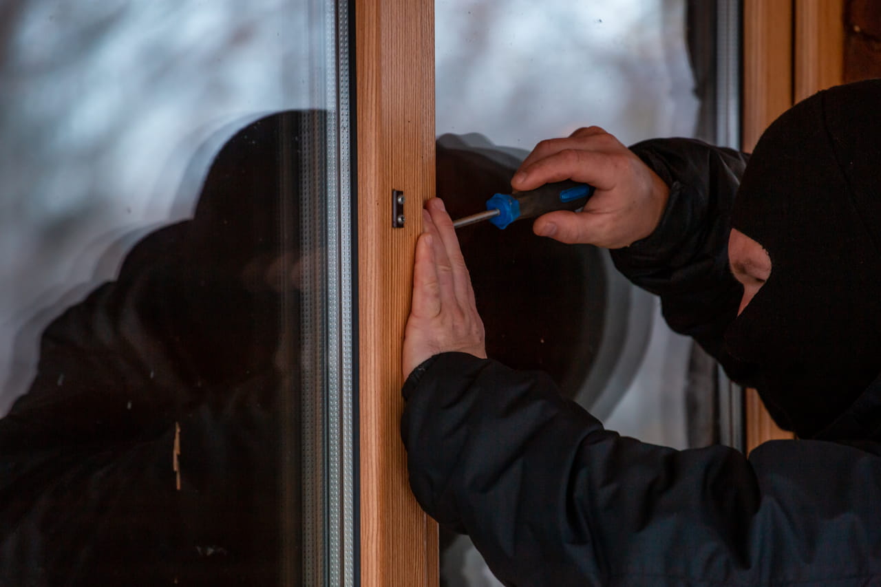 Вор из окна: туляка на 3 года лишили свободы за квартирные кражи