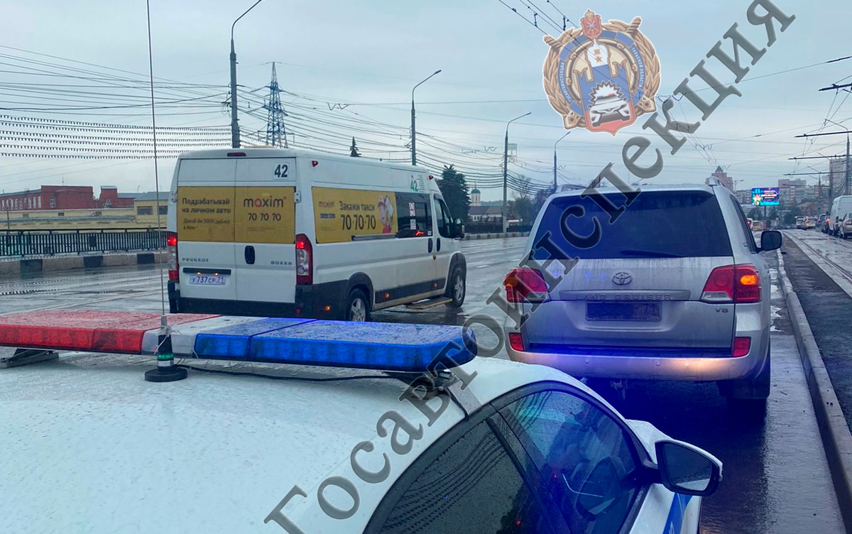 В Туле сотрудники ГИБДД оштрафовали водителя за неправильно установленные номера