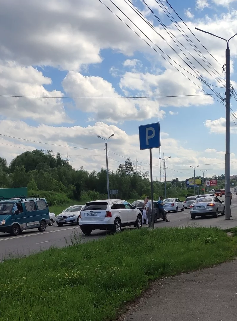 В Туле на Рязанской улице "Форд" помял "Калину"