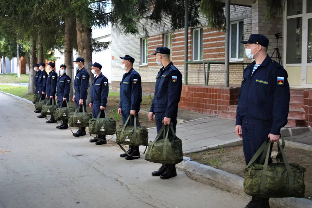 В Тульской области 40 призывников отправились служить в научные роты Тулы и Анапы