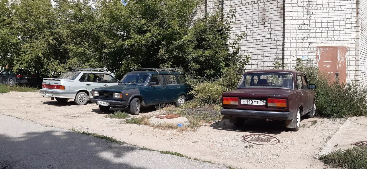 Сколько стоит в Туле парковка на газоне