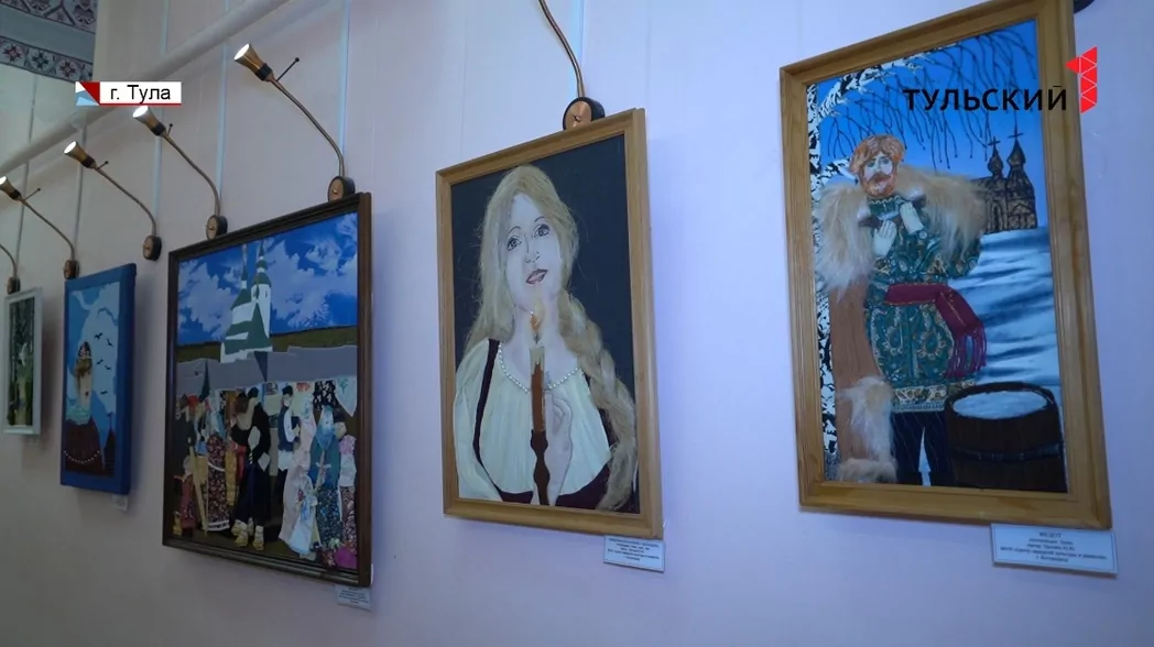 Смешение техник и историческая память: в Туле открылась выставка богородицких художников