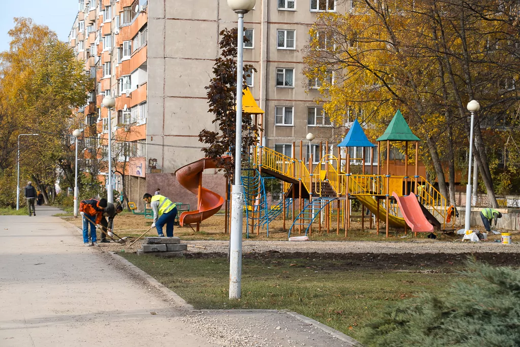 В Туле через две недели завершат благоустройство сквера на улице Максима Горького
