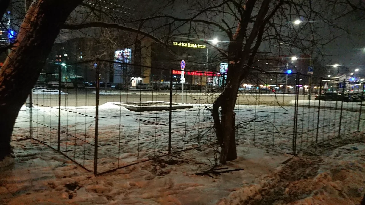 В Туле началась установка елочных базаров