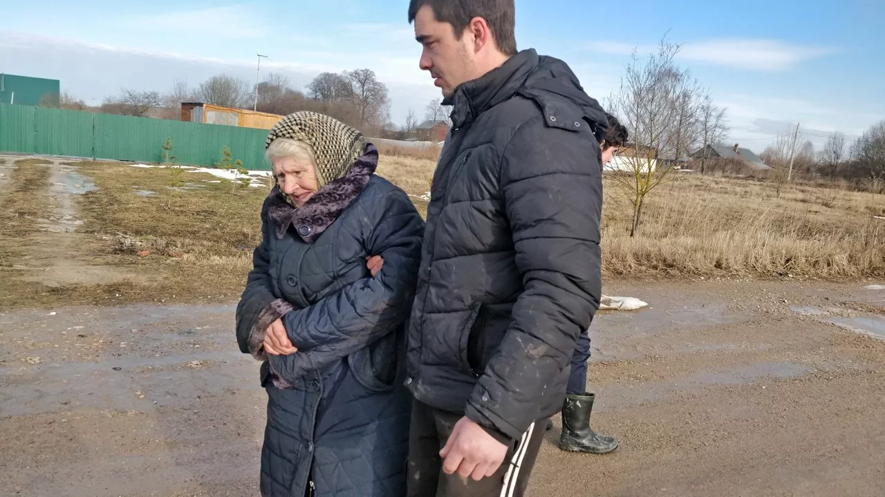 Еще одно спасение: в Туле волонтеры помогли вернуться домой 92-летней бабушке