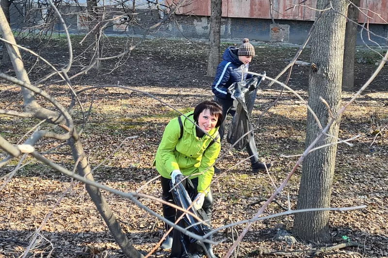 Туляки вышли на городской субботник