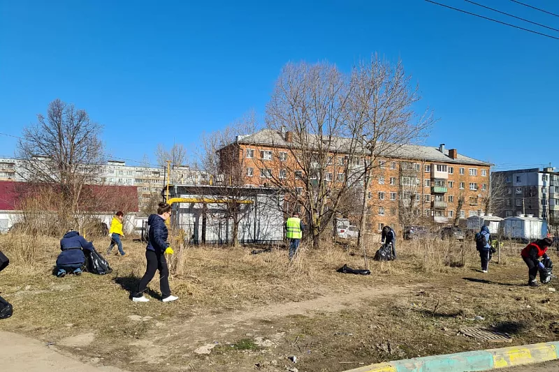 Туляки вышли на городской субботник