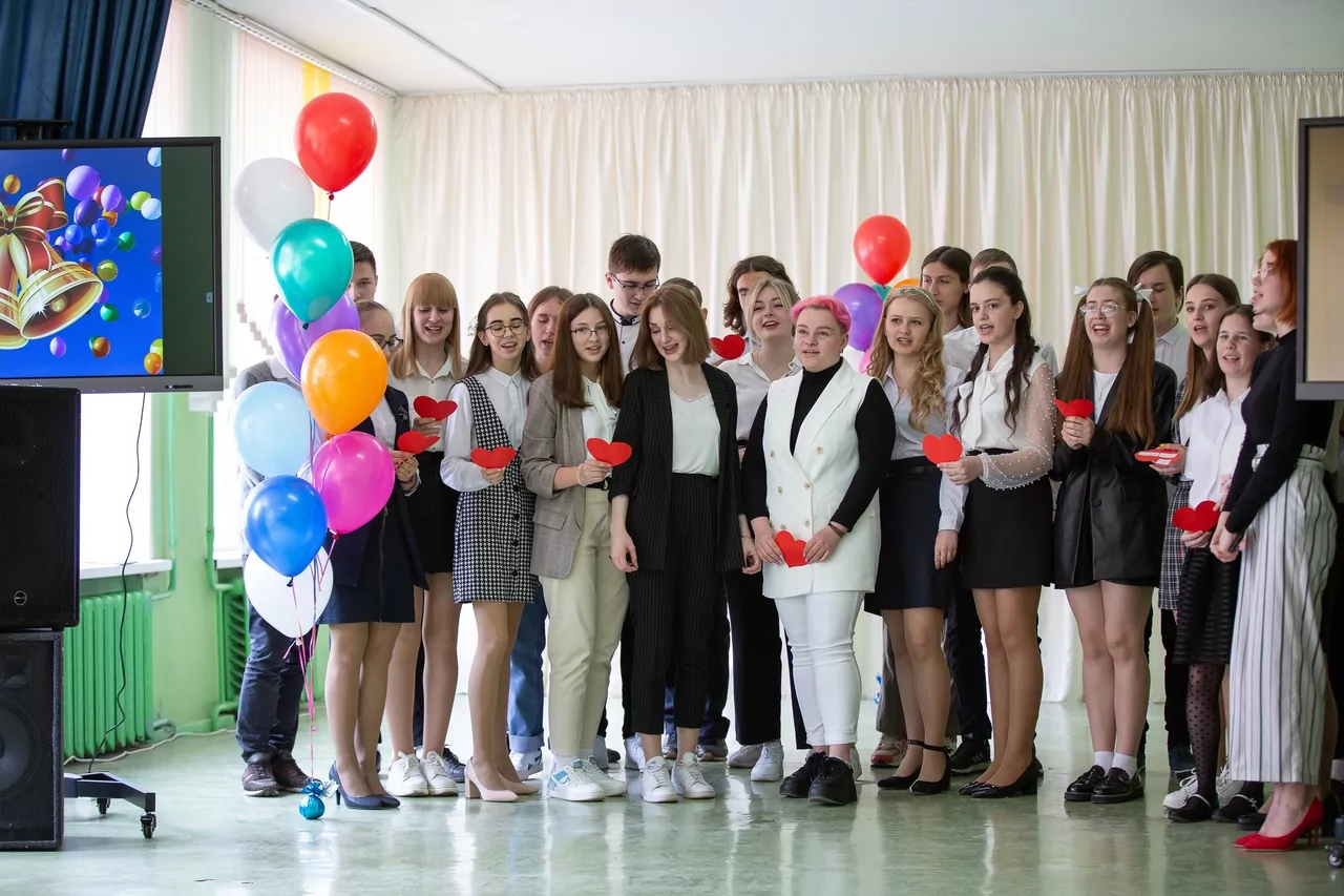 Для тульских девятиклассников прозвучал Последний звонок: фоторепортаж