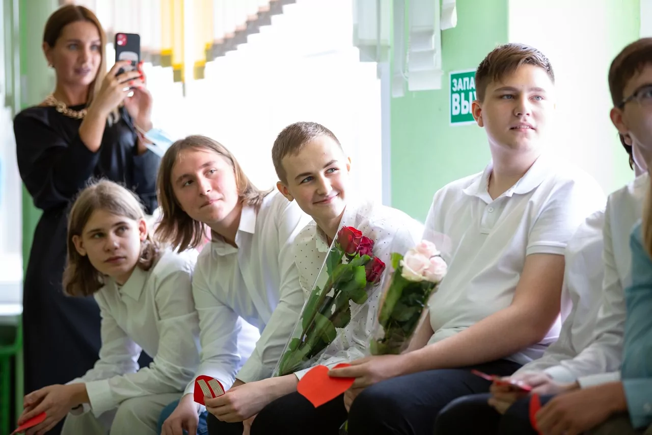 Для тульских девятиклассников прозвучал Последний звонок: фоторепортаж