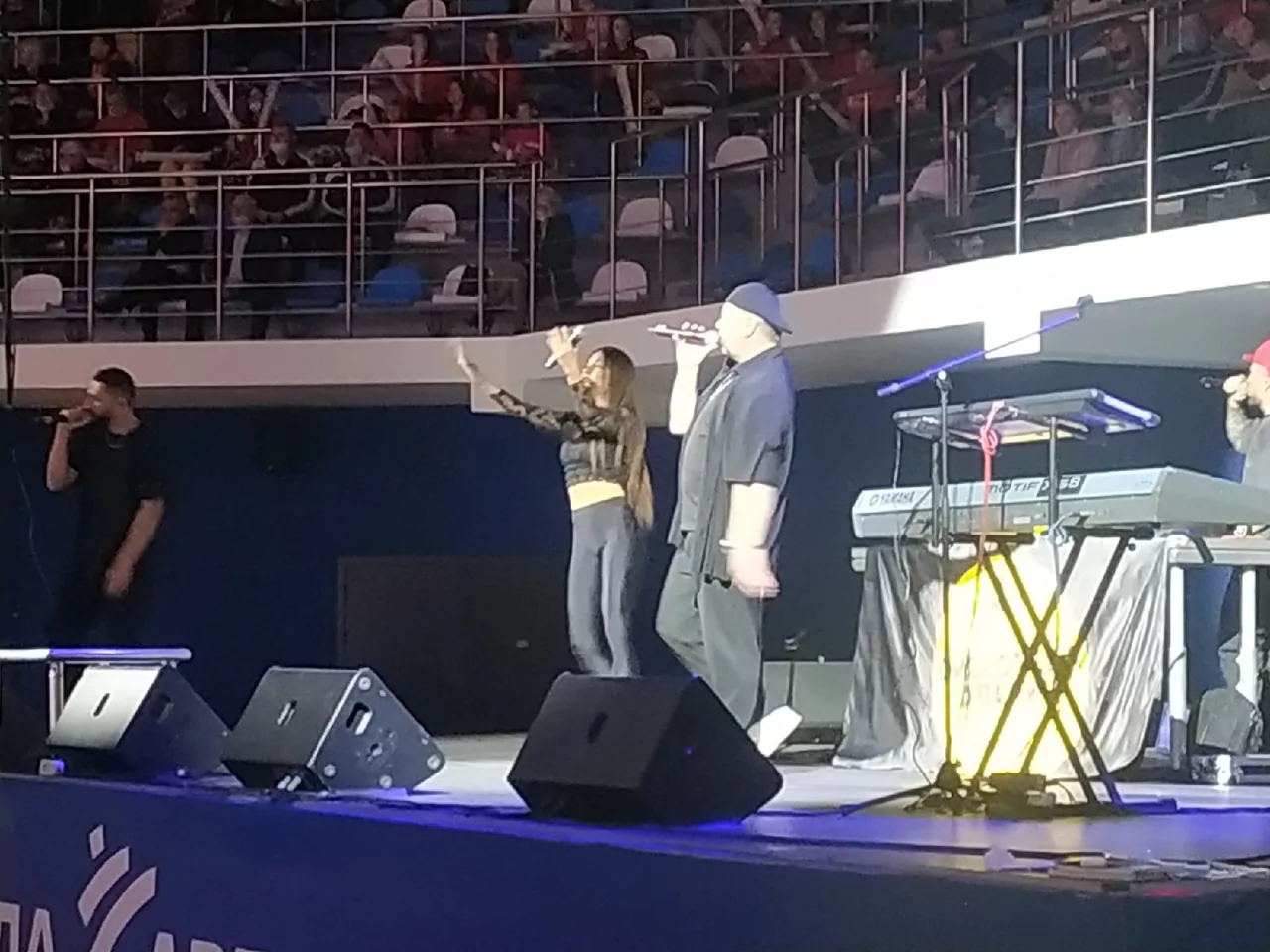 На открытии спортивного комплекса "Тула-Арена" выступила группа "Дискотека Авария"