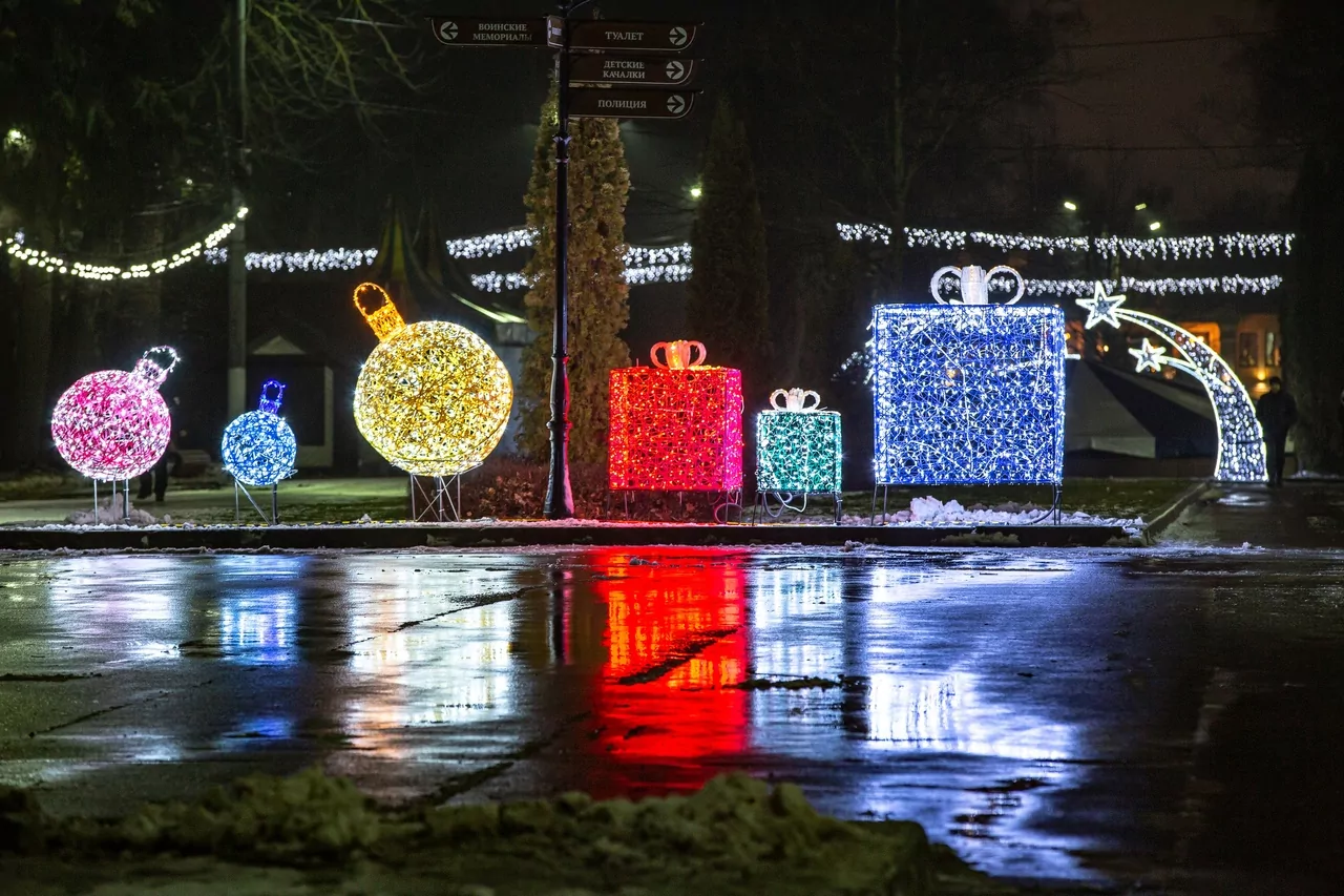Ночная Тула: публикуем предновогодний фоторепортаж с улиц города