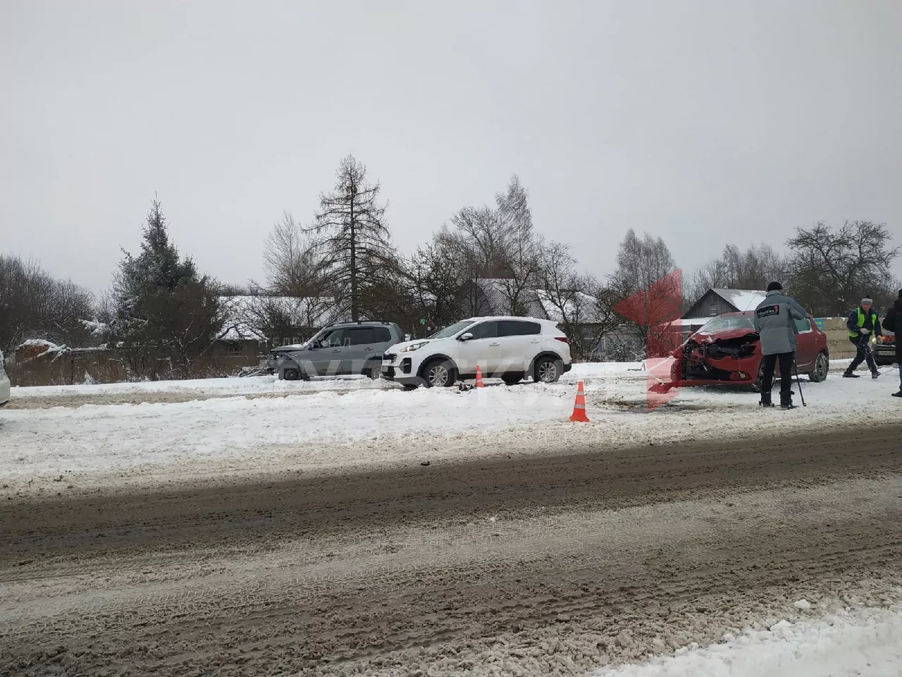 Серьезное ДТП на трассе "Тула-Новомосковск": автомобиль "Рено" врезался в "Ниву"