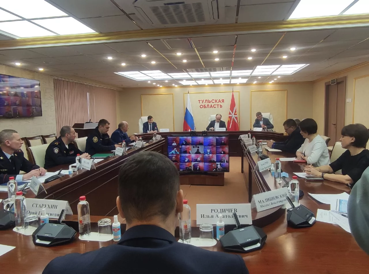 В Тульской области из-за снегопада 3 машины скорой помощи застряли в сугробах