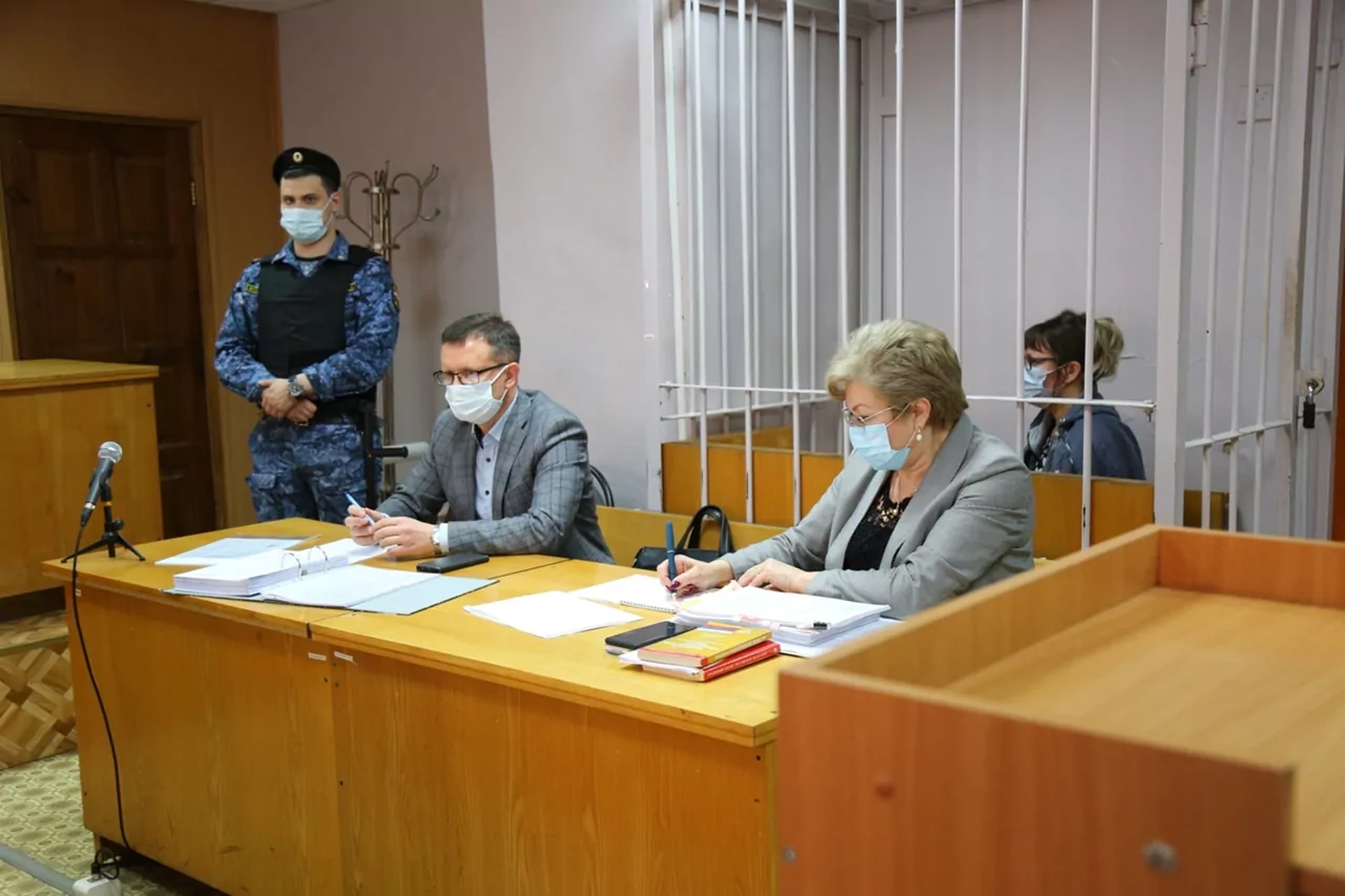 Обливала кипятком и била молотком: в Туле женщину судят за издевательство над племянниками