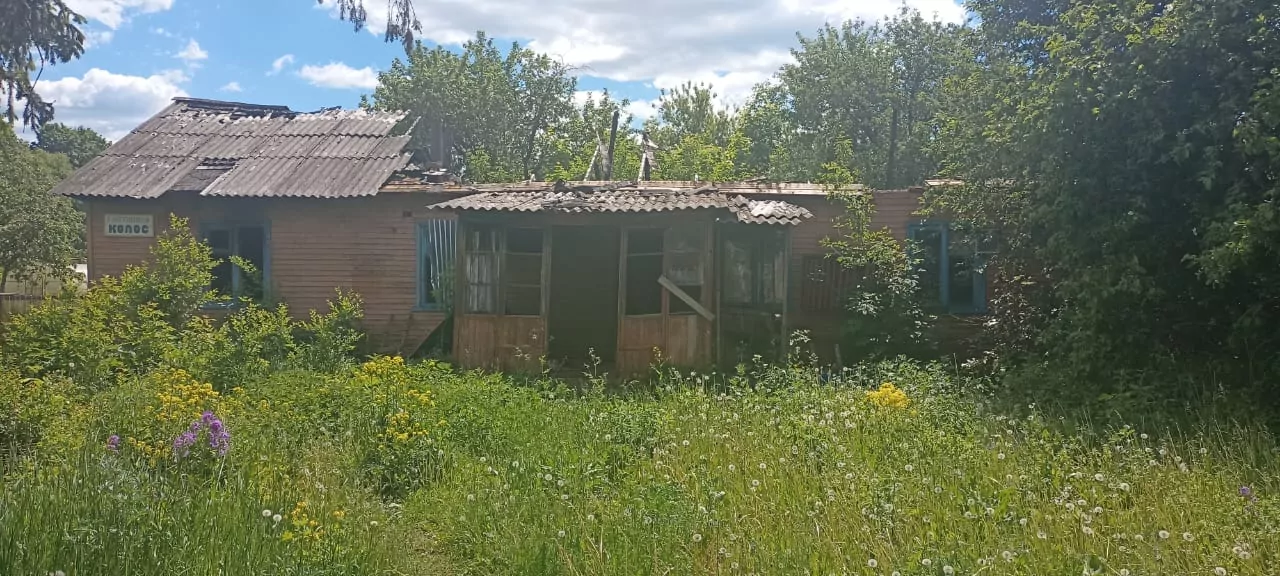 В Каменском районе Тульской области снесли разрушенное здание бывшей гостиницы