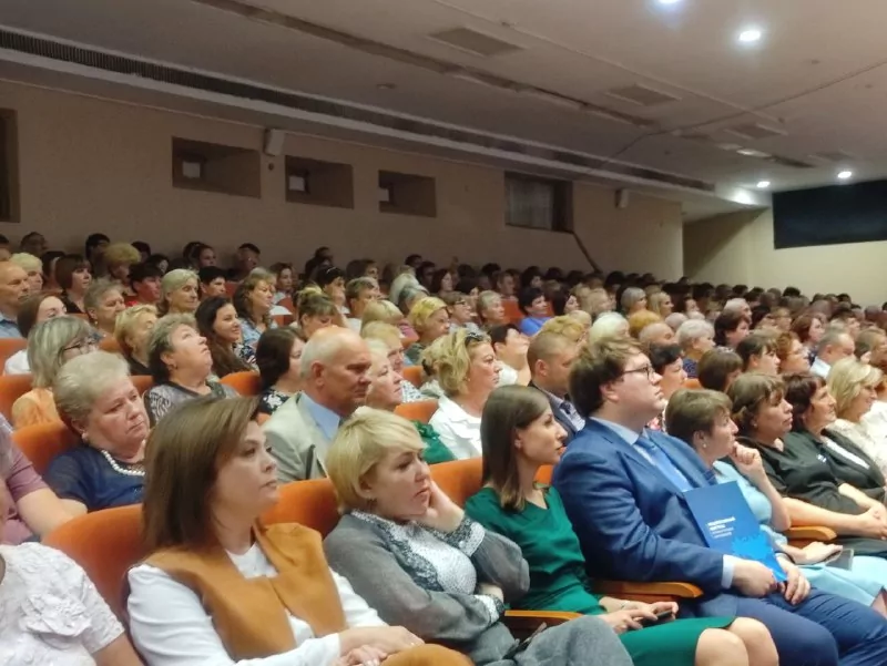 В Тульской области сельским старостам вручили сертификаты на 350 тысяч рублей