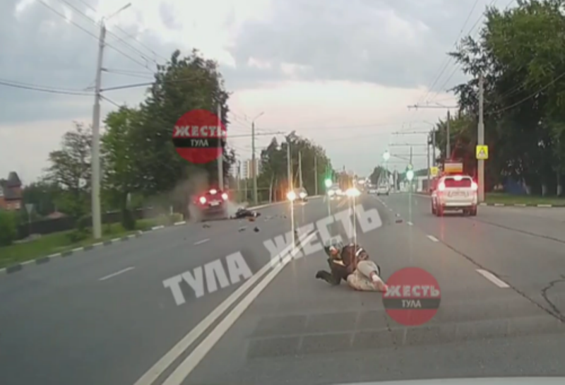 В результате ДТП на Московском шоссе в Туле 36-летний мотоциклист попал в больницу