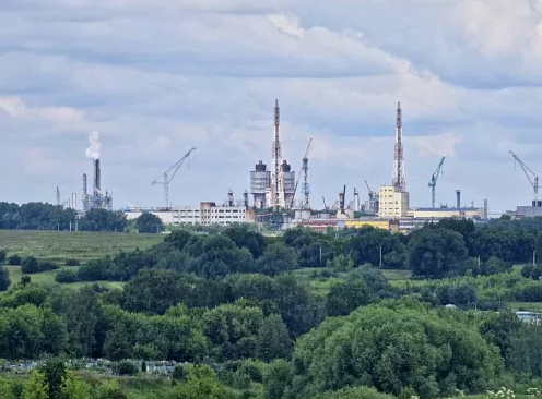 Работа предприятия в Новомосковске приостановлена из-за запаха