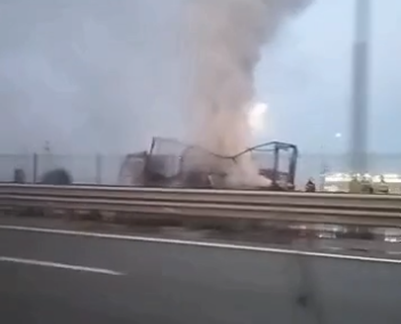 В Тульской области на трассе М-4 сгорела фура