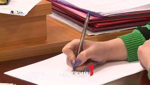 В Туле сборщика овощей в теплицах уволили без зарплаты спустя неделю работы