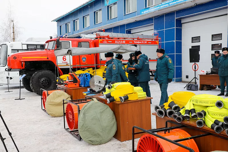 В Туле пожарным передали новую технику