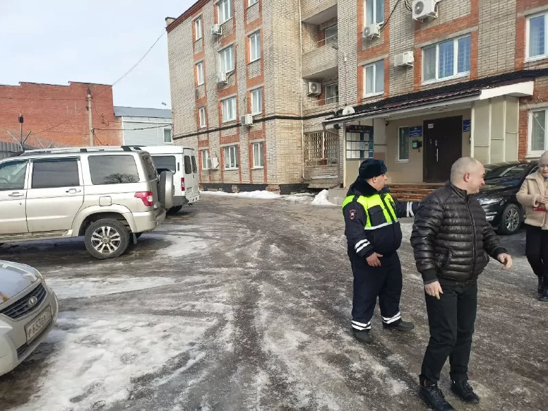 Инспекторы ГИБДД спасли жизнь туляку
