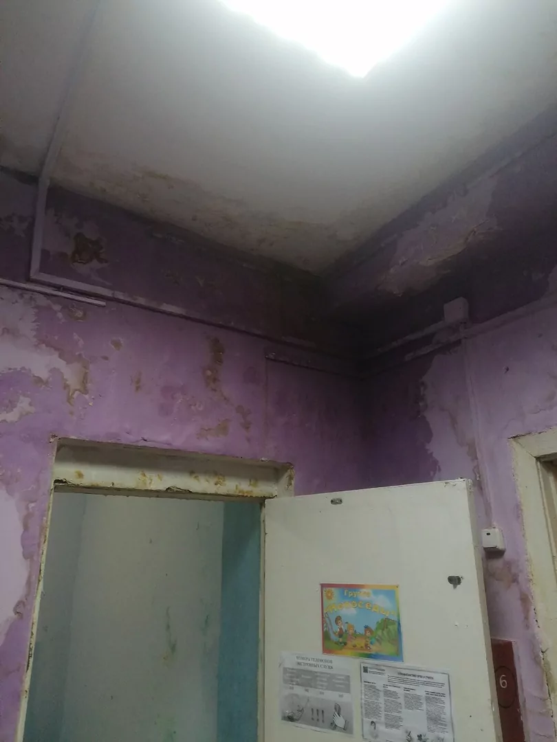 "Страшно водить ребенка": жители Алексина пожаловались на текущую крышу в детском саду
