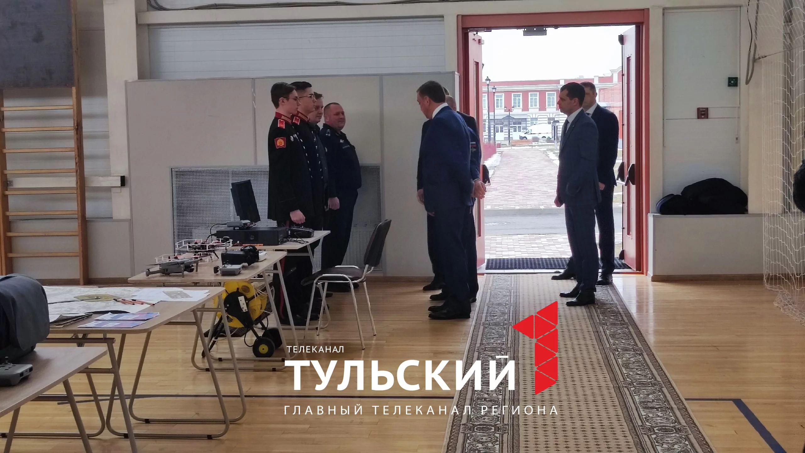 Алексей Дюмин подарил Тульскому Суворовскому училищу 4 квадрокоптера