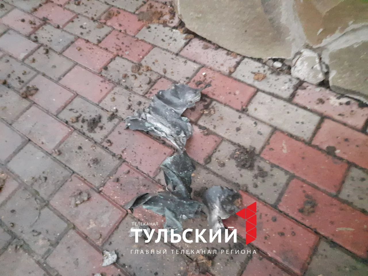 Полиция, обломки и разбитые стекла: что сейчас происходит на месте взрыва в Киреевске