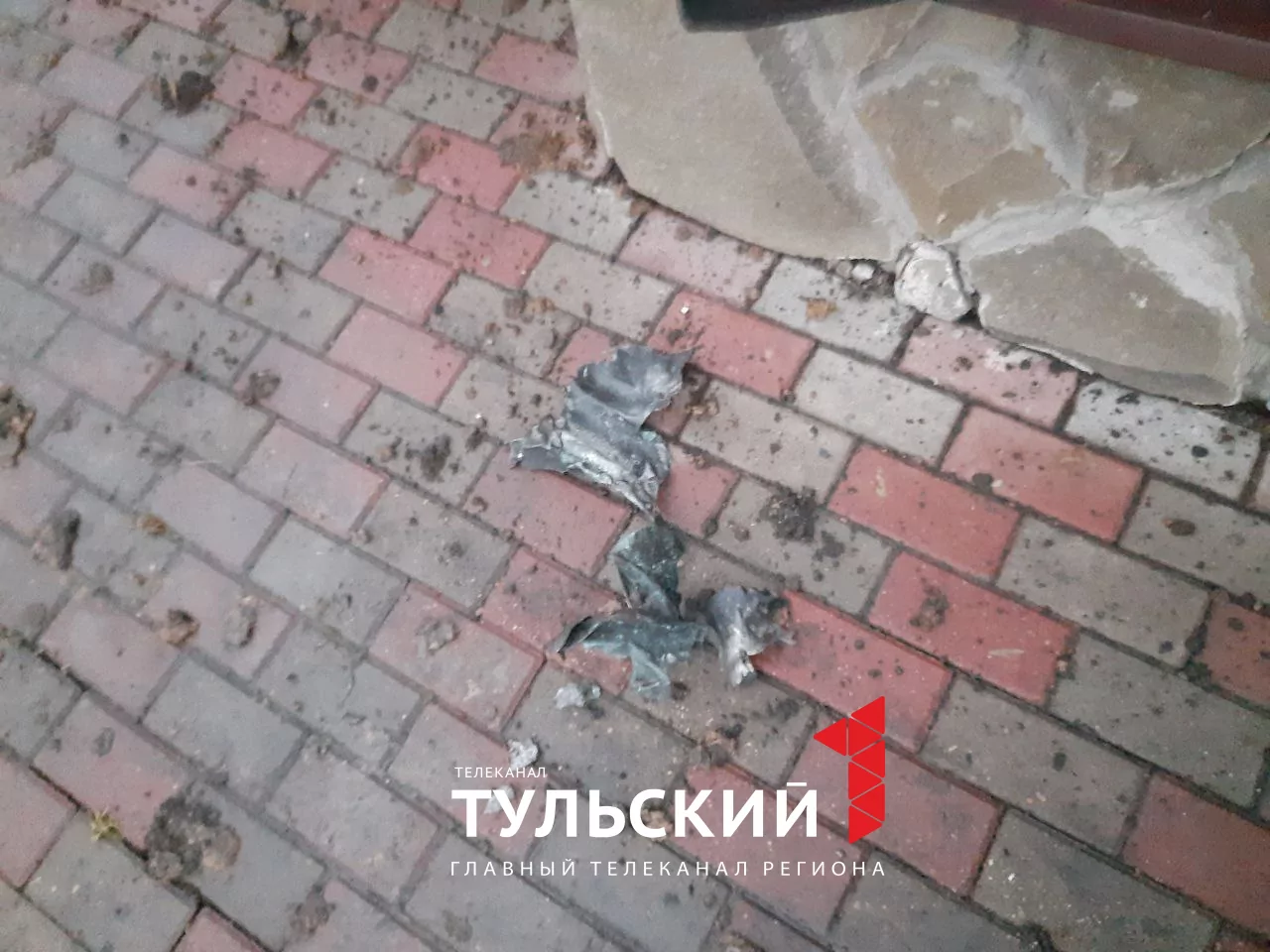 Полиция, обломки и разбитые стекла: что сейчас происходит на месте взрыва в Киреевске