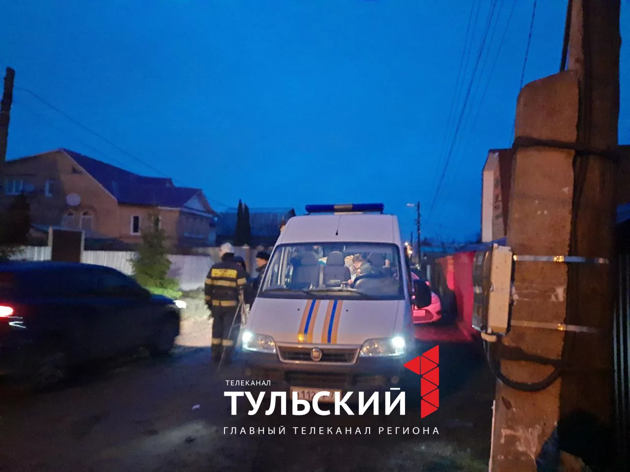 Полиция, обломки и разбитые стекла: что сейчас происходит на месте взрыва в Киреевске