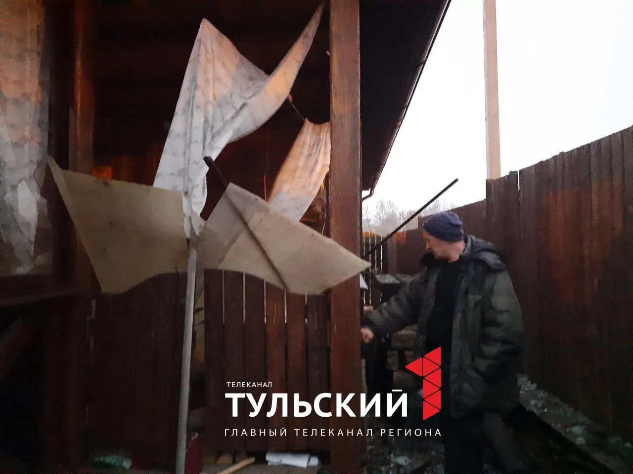 Полиция, обломки и разбитые стекла: что сейчас происходит на месте взрыва в Киреевске