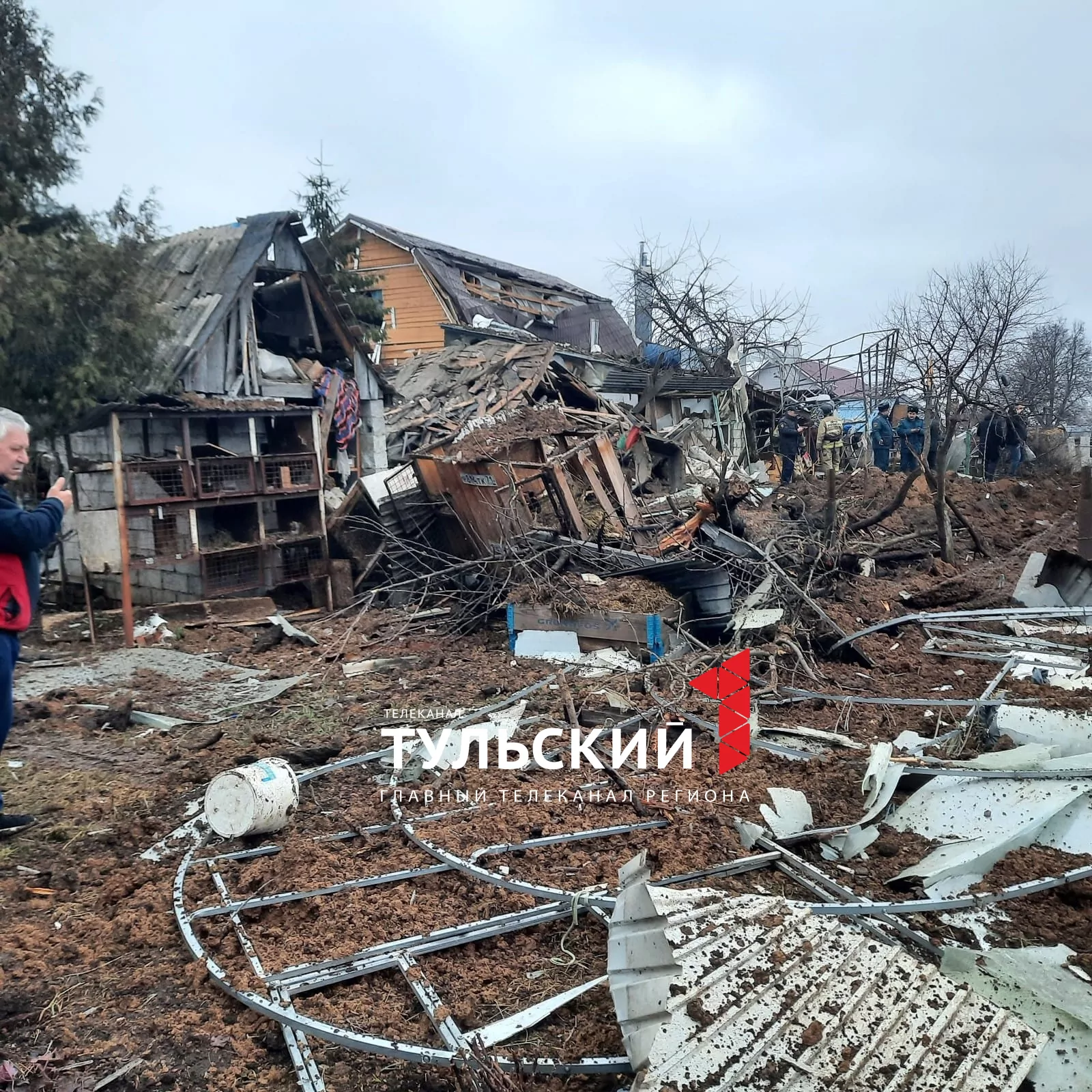Полиция, обломки и разбитые стекла: что сейчас происходит на месте взрыва в Киреевске