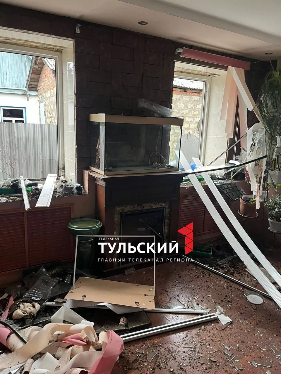 Полиция, обломки и разбитые стекла: что сейчас происходит на месте взрыва в Киреевске