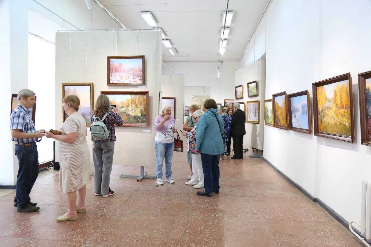 В Туле открылась выставка поэта, художника и мастера чеканки Ивана Щербино