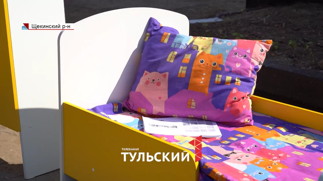 Заключенные из колонии начали делать мебель для детских садов