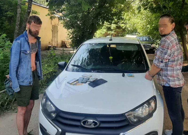 В Туле задержали трех мошенников, которые забрали у пенсионеров больше 2 млн рублей