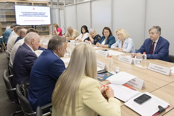 В Тульской области улучшат подготовку строительных кадров